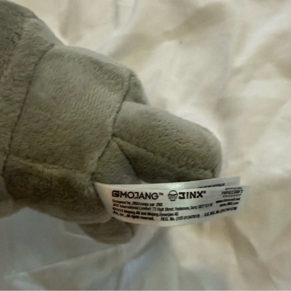 Minecraft Baby Wolf Plush - Picture 6 of 6